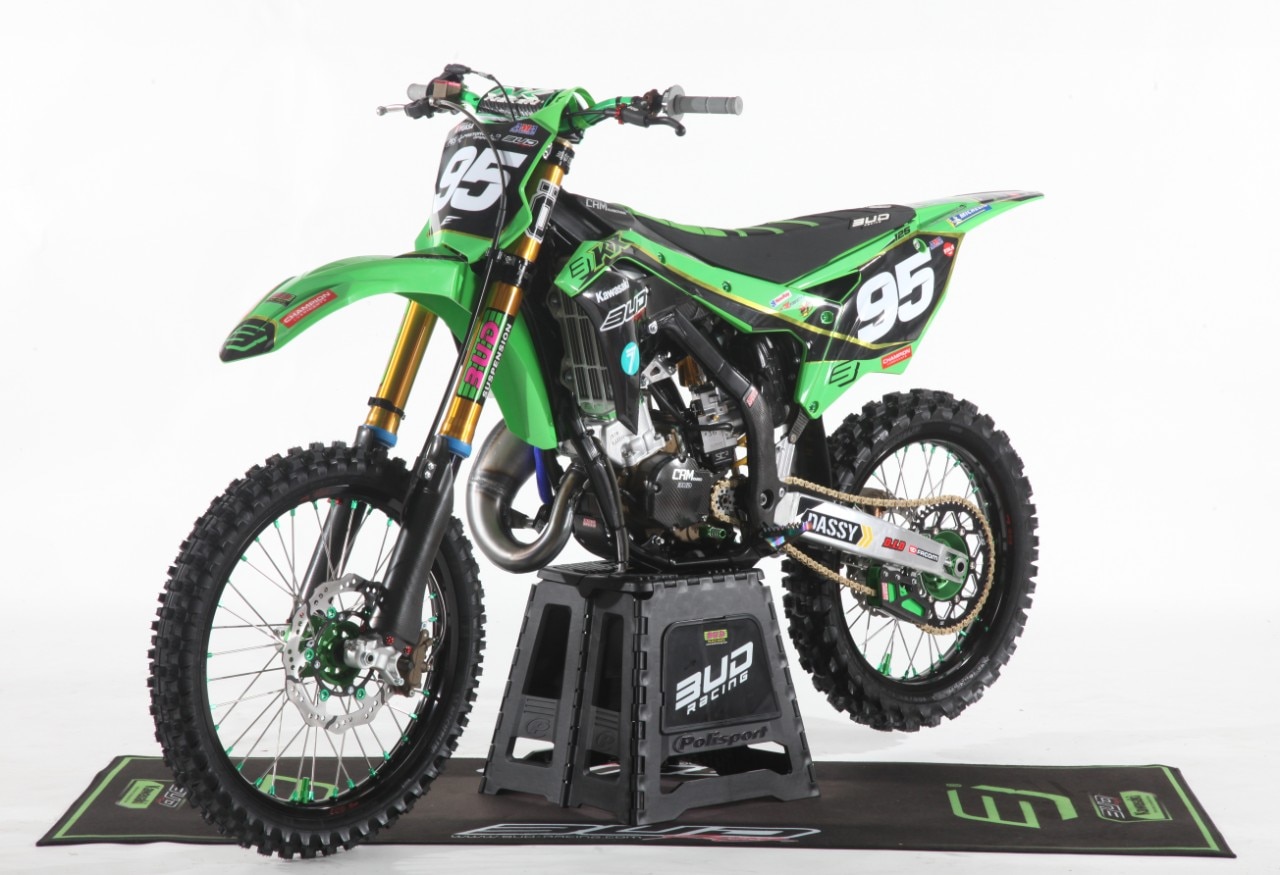 <div class='descrGalleryTitle'>Forcelle </div><div class='descrGalleryText'><p>-Forcelle Ohlins KXF con modifiche Bud Racing&nbsp;</p>
<p>-Piastre Bud Racing&nbsp;</p>
</div>